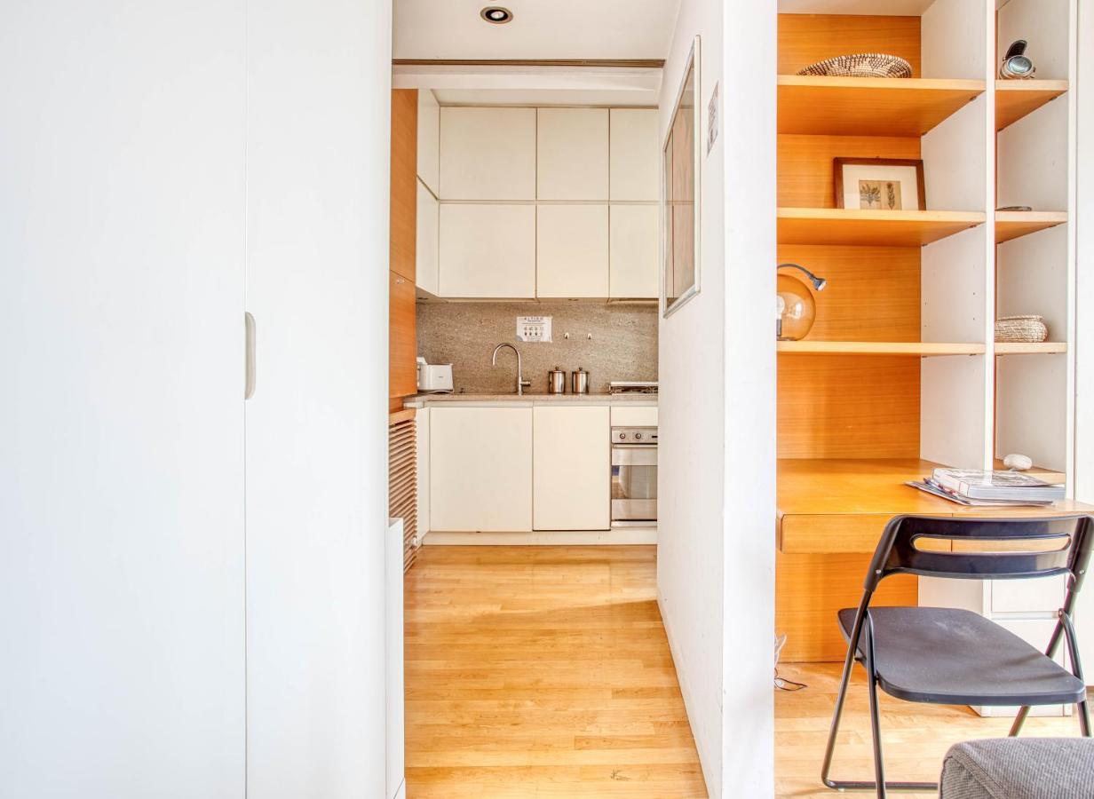Joivy Vibrant Studio With Balcony Milano Dış mekan fotoğraf