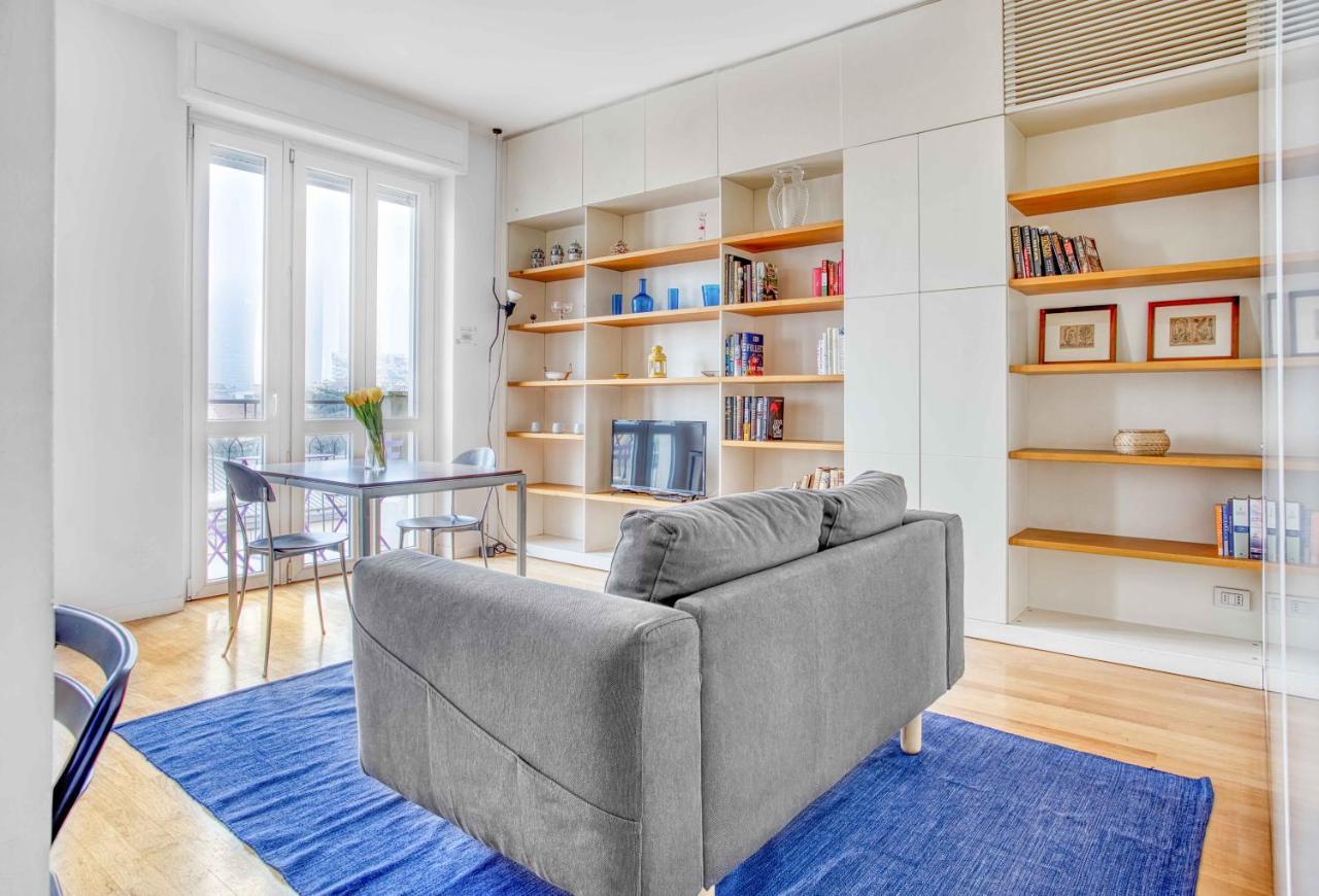 Joivy Vibrant Studio With Balcony Milano Dış mekan fotoğraf