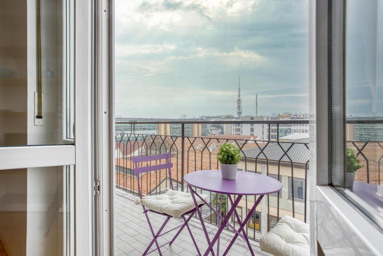 Joivy Vibrant Studio With Balcony Milano Dış mekan fotoğraf