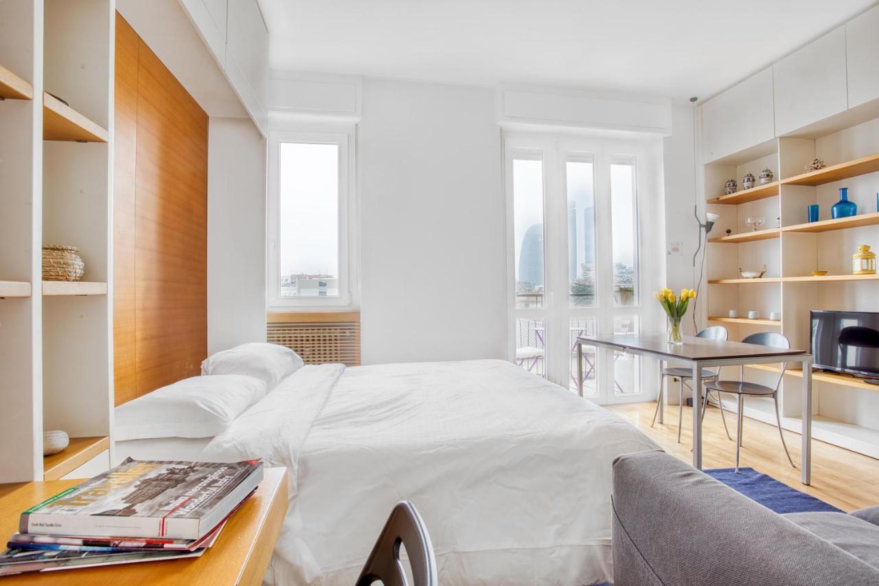 Joivy Vibrant Studio With Balcony Milano Dış mekan fotoğraf